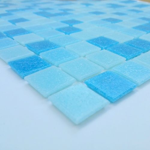ROYAL MALDÍV kék medence üvegmozaik