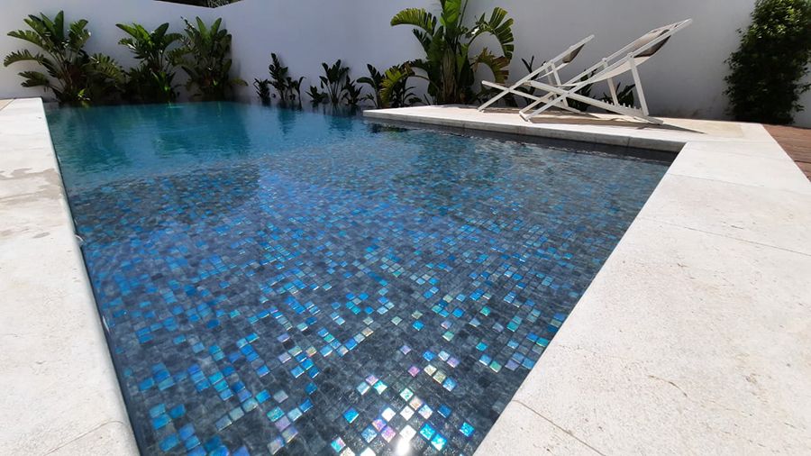 LENA Szürke Gyöngyház Extrás Kültéri Medence Mozaik Burkolat