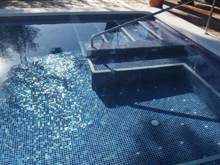 UROLA Kék Gyöngyházas Extra Kültéri Medence Mozaik Burkolat