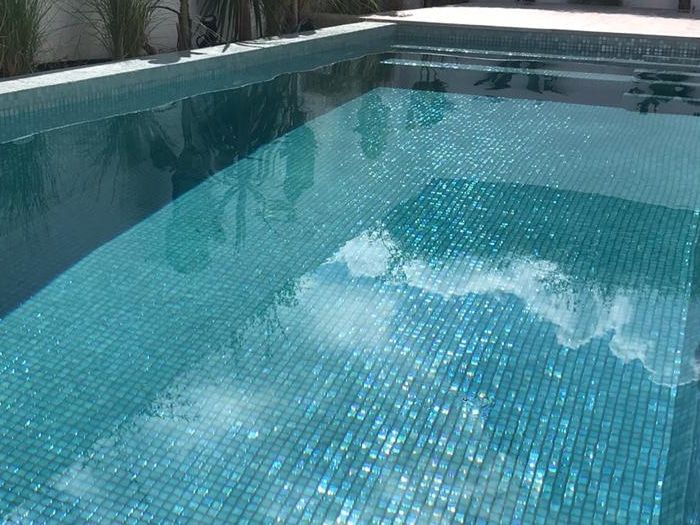 CHAVO Türkiz Gyöngyházas Extra Kültéri Medence Mozaik Burkolat CHAVO Türkiz Gyöngyházas Extra Kültéri Medence Mozaik Burkolat