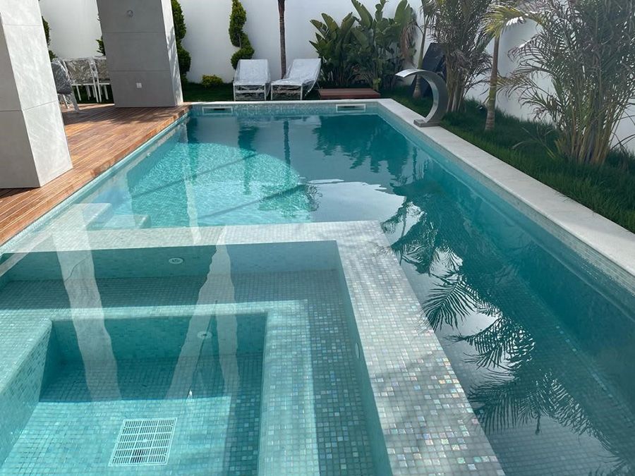 CHAVO Türkiz Gyöngyházas Extra Kültéri Medence Mozaik Burkolat CHAVO Türkiz Gyöngyházas Extra Kültéri Medence Mozaik Burkolat